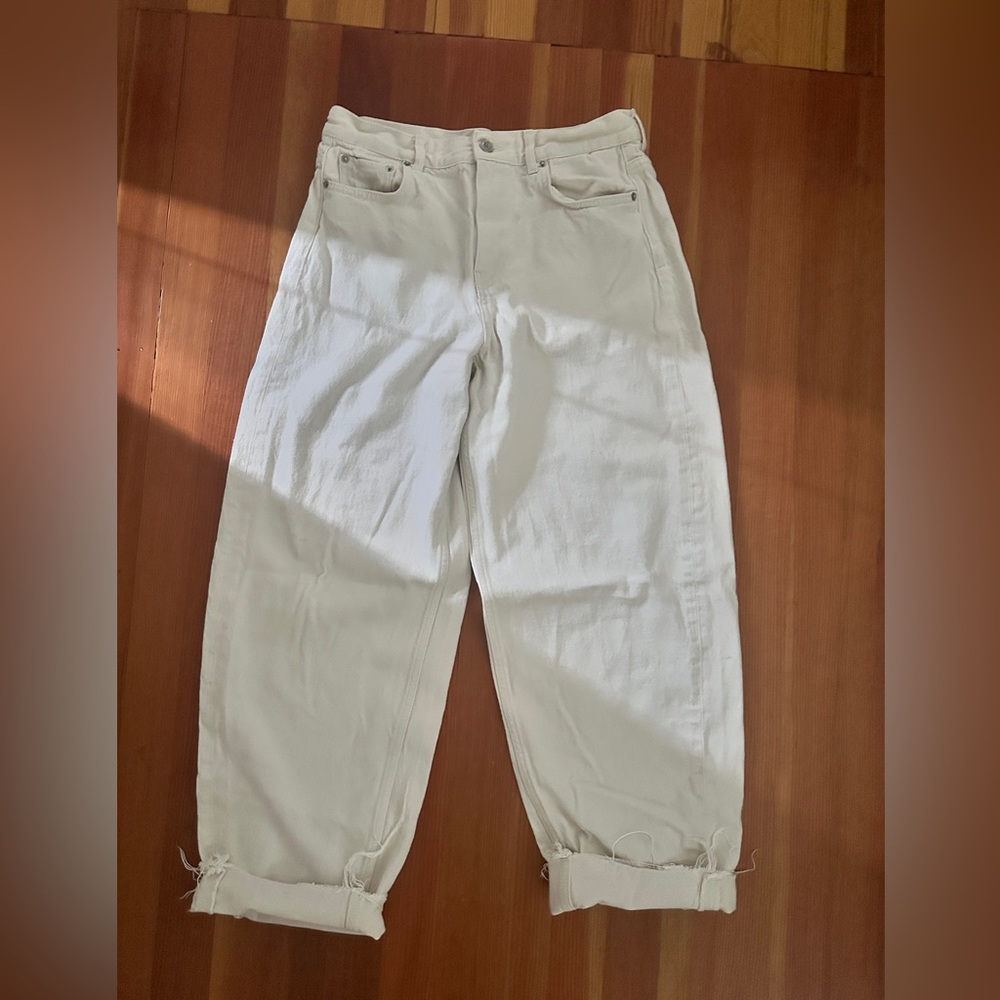 Zara Cream Flare Wide Leg Barrel Jeans size 8